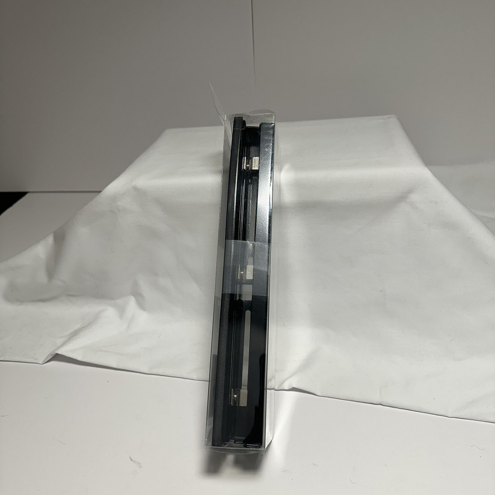 B2C Adjustable 3 Hole Punch New Sealed In Box 12 Sheet Capacity - Picture 4 of 4